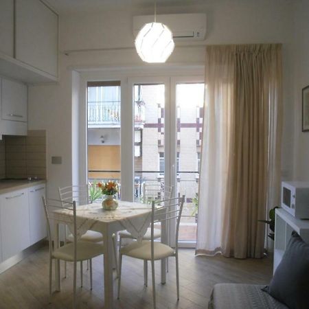 Lovely Little Apartment In Via Aurelia Рим Екстериор снимка